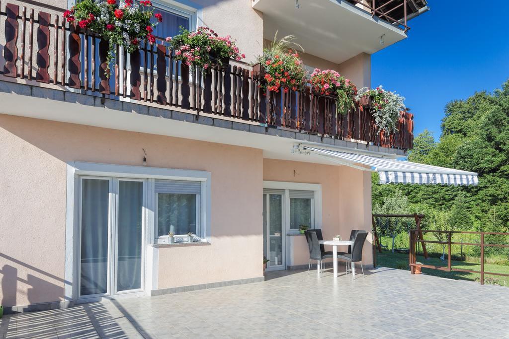 Apartments Nika Slunj Exterior foto